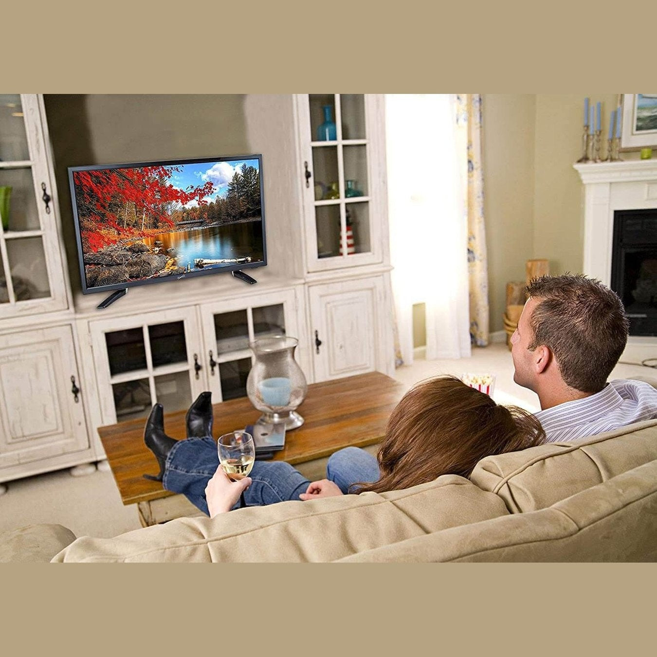 24" Supersonic 12 Volt AC/DC Widescreen LED HDTV with USB, SD Card Reader and HDMI