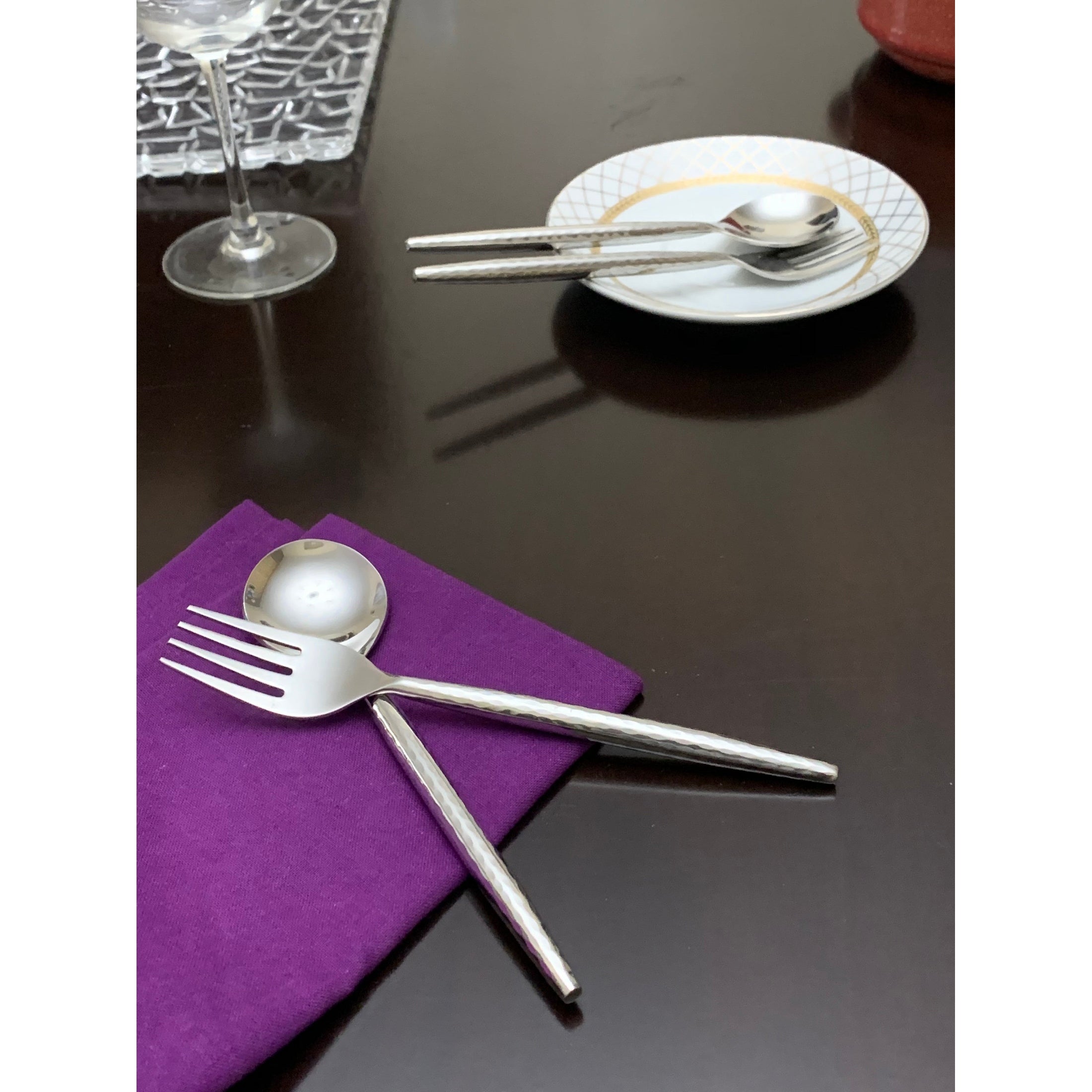 Stainless Steel Hammered Flatware Set 20pcs | Vibhsa