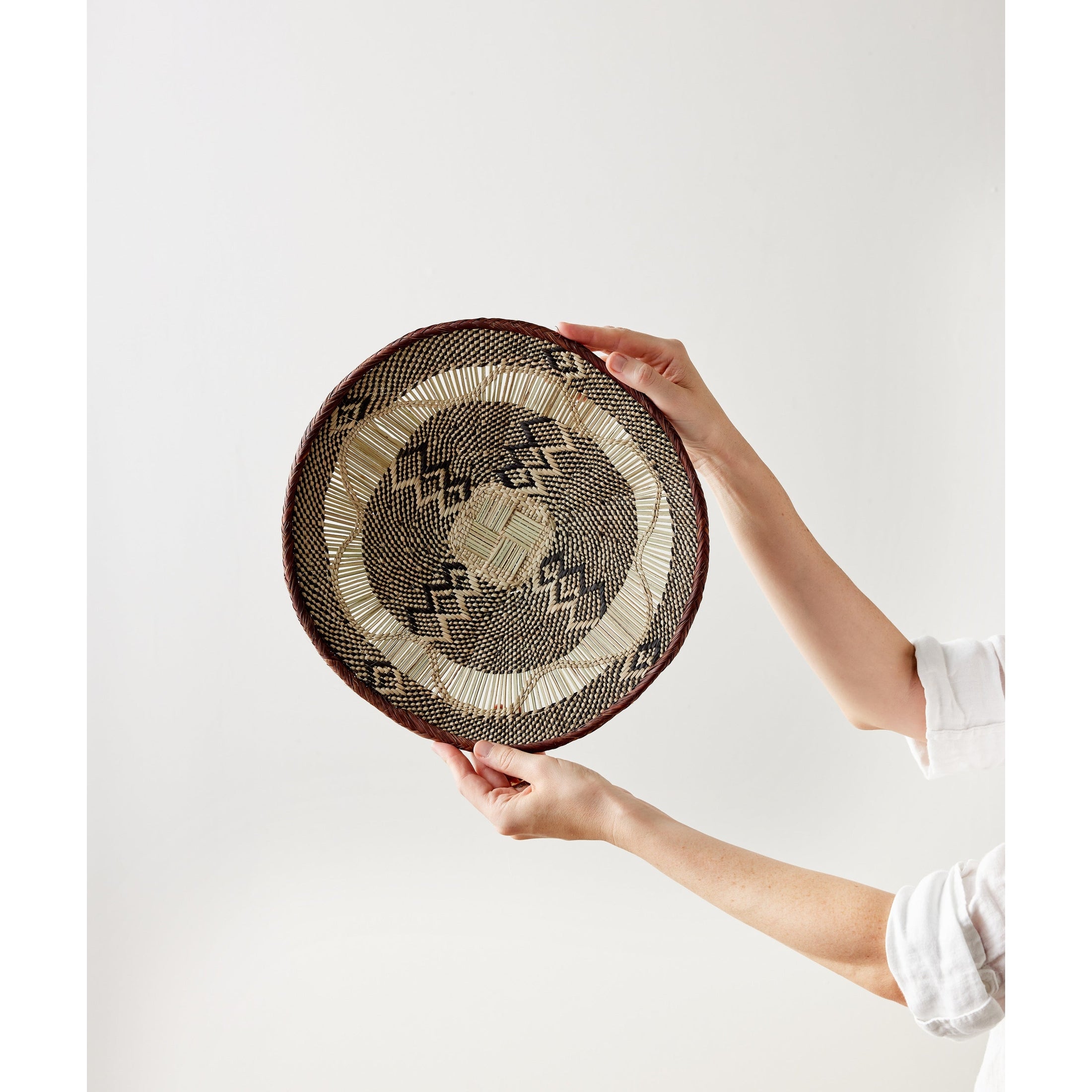 Binga Lace Patterned Basket