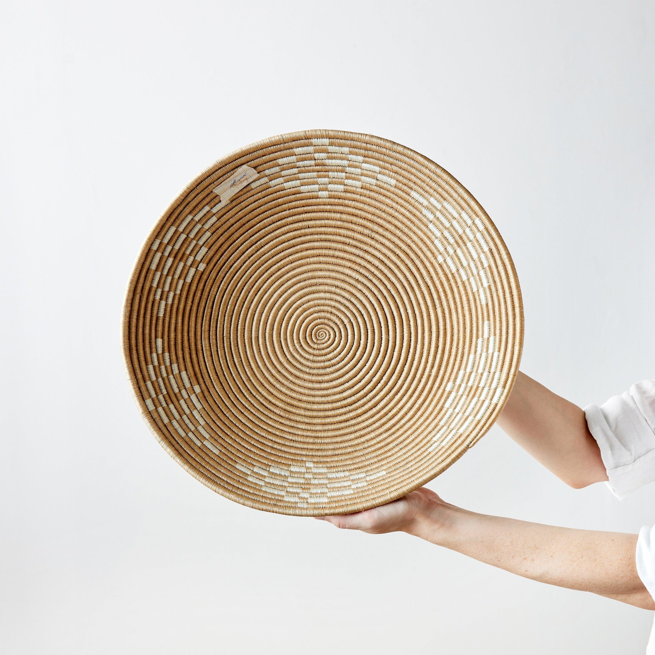 Blonde Rwanda Ivory Diamond Wall Basket