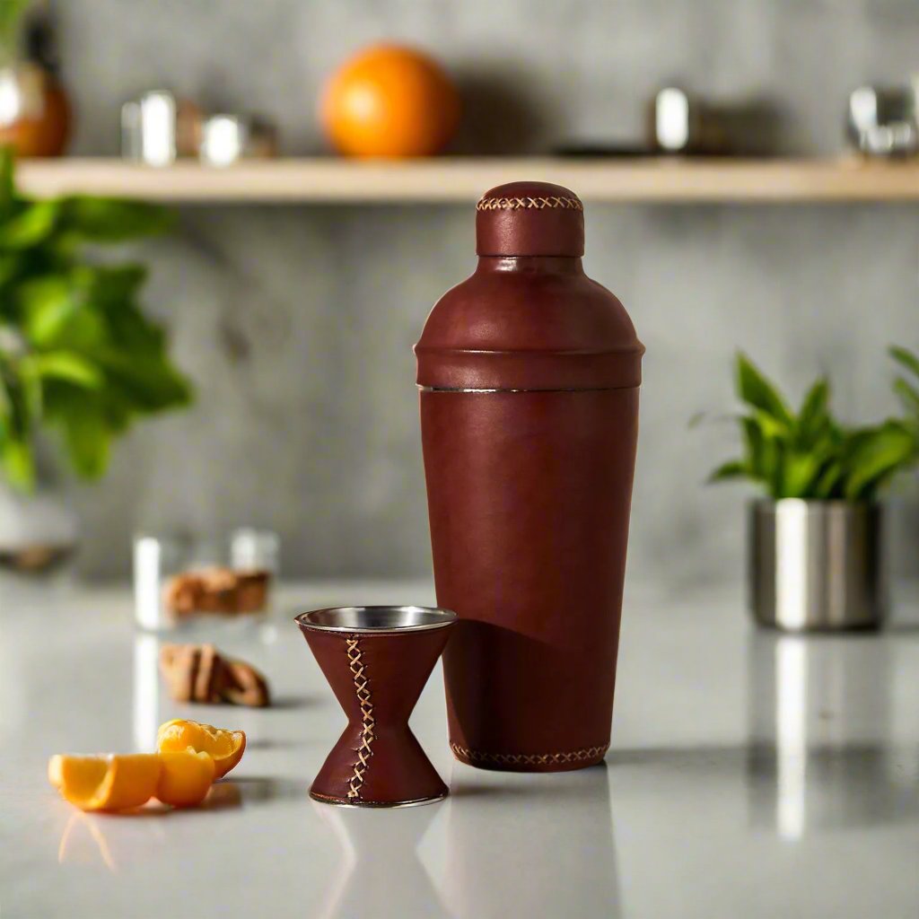 Coctelera | Leather Cocktail Shaker + Jigger by Bati