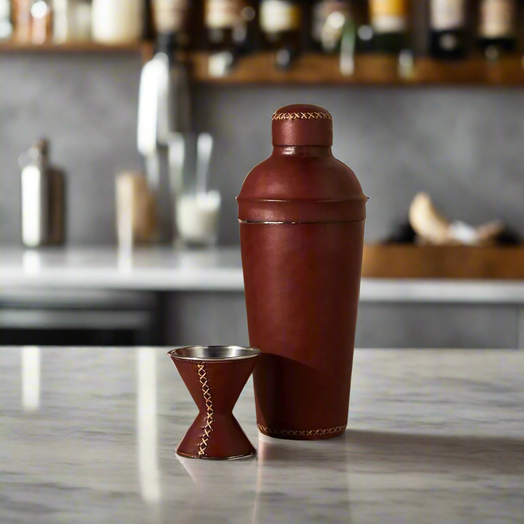 Coctelera | Leather Cocktail Shaker + Jigger by Bati