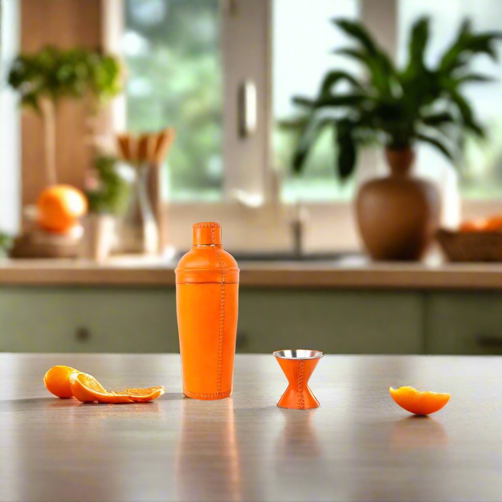 Coctelera | Leather Cocktail Shaker + Jigger by Bati