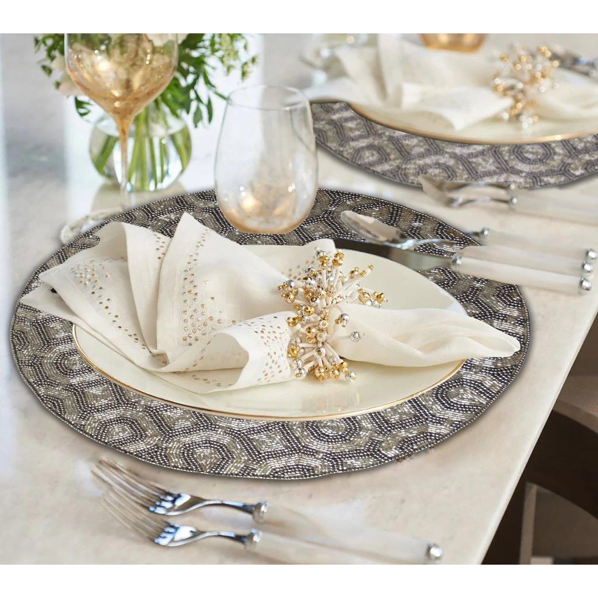 Elegant Beaded Round Placemats For Dining | Decozen