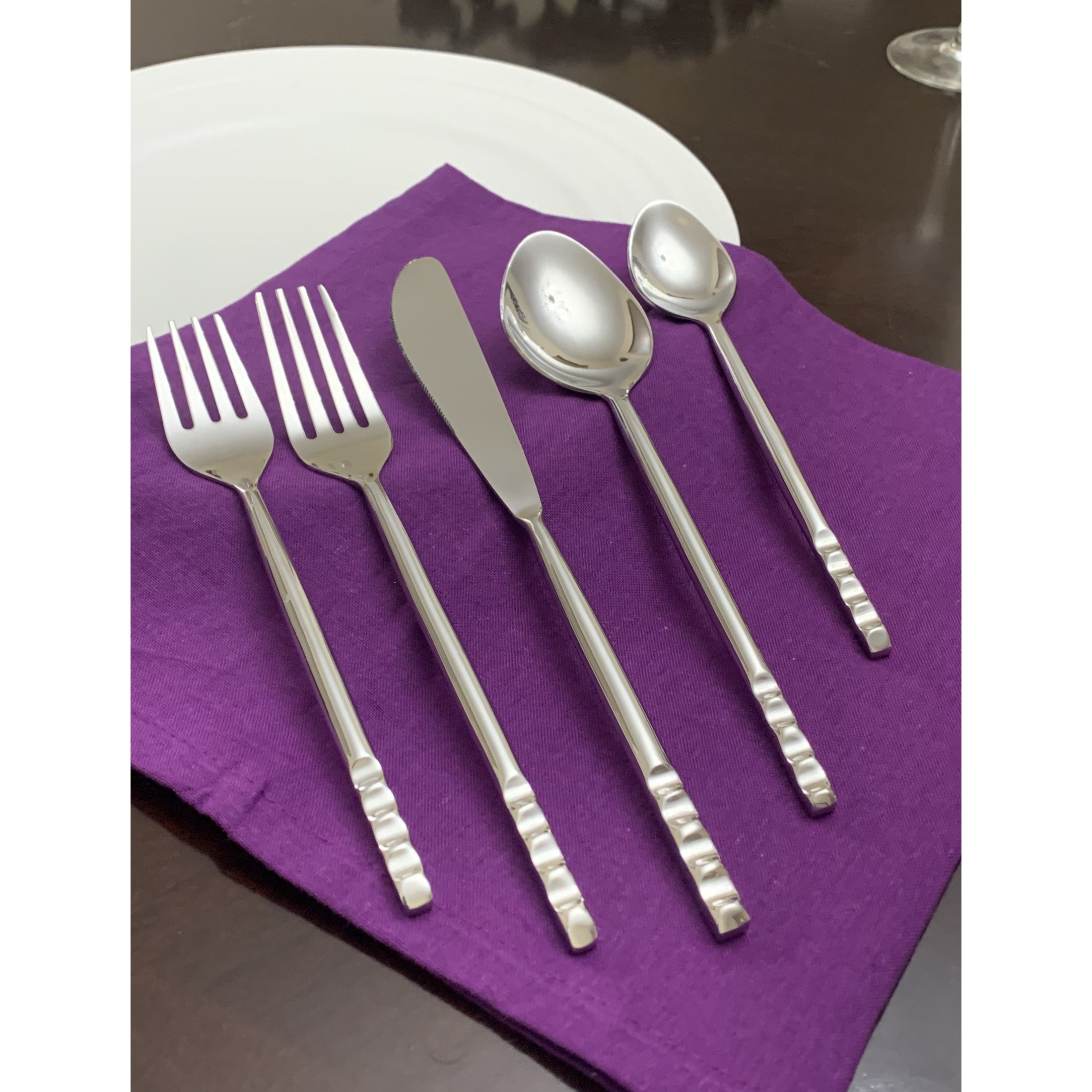 Exquisite Stainless Flatware Service for 4 | Vibhsa