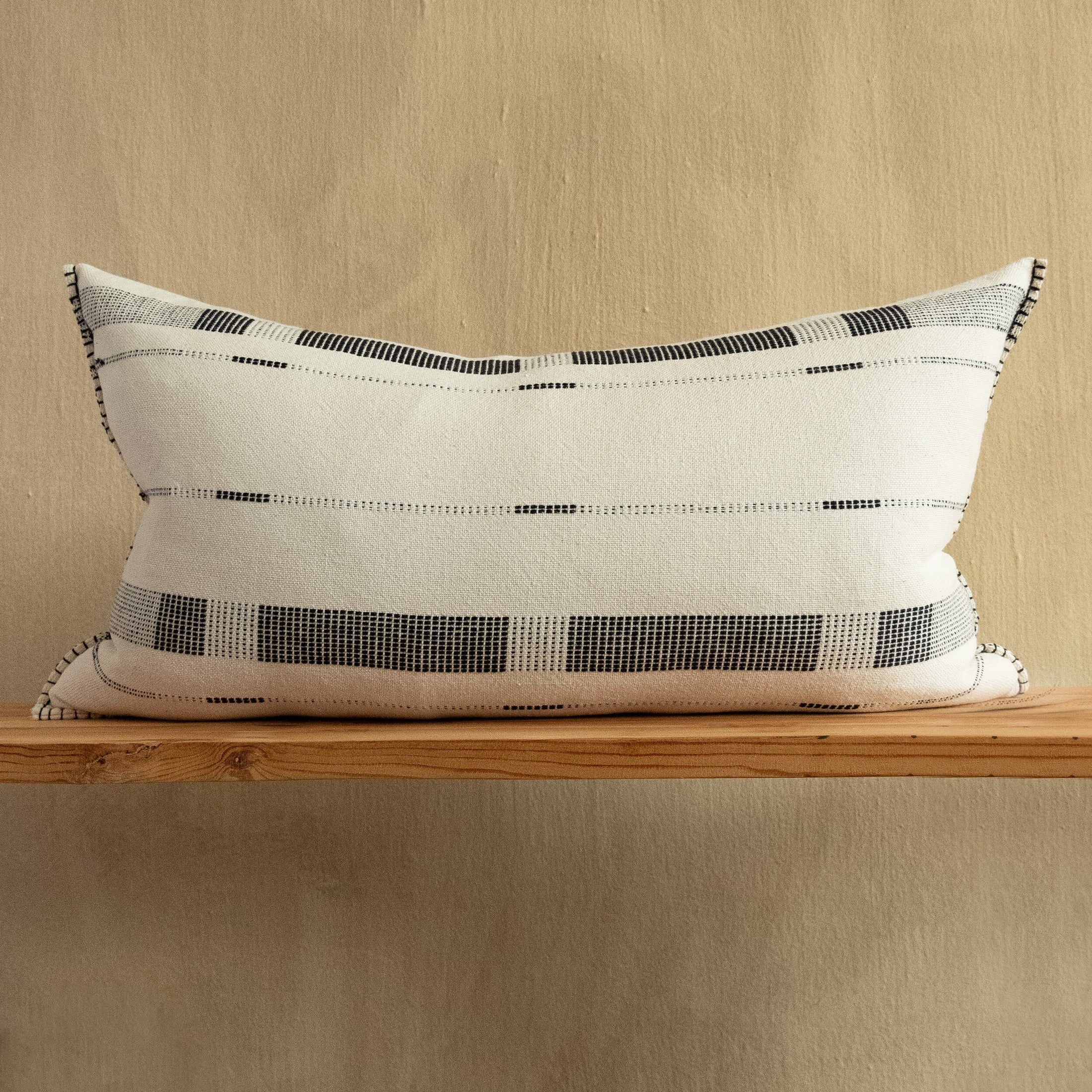 Fulcrum Onyx Oversized Cotton Lumbar Pillow