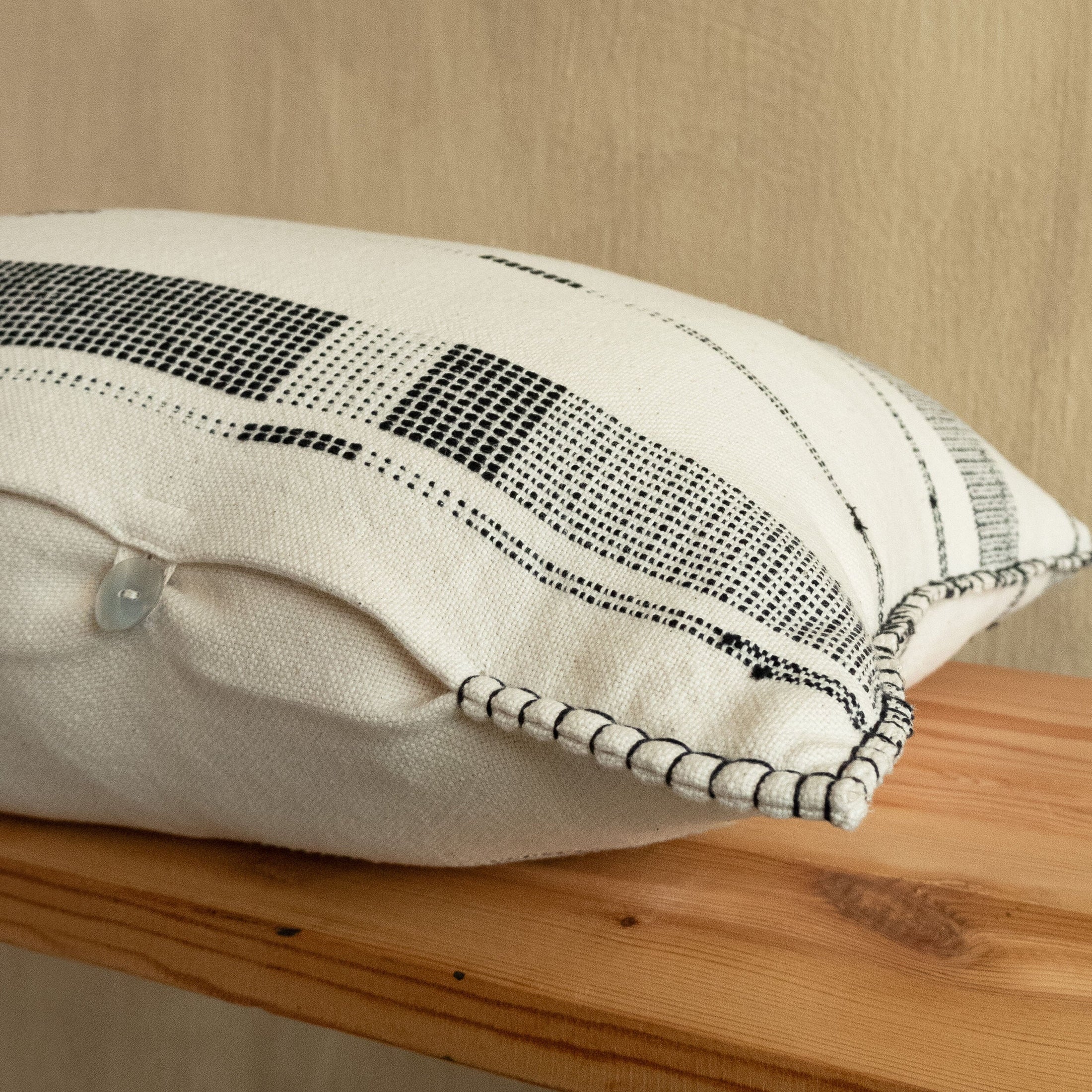 Fulcrum Onyx Oversized Cotton Lumbar Pillow