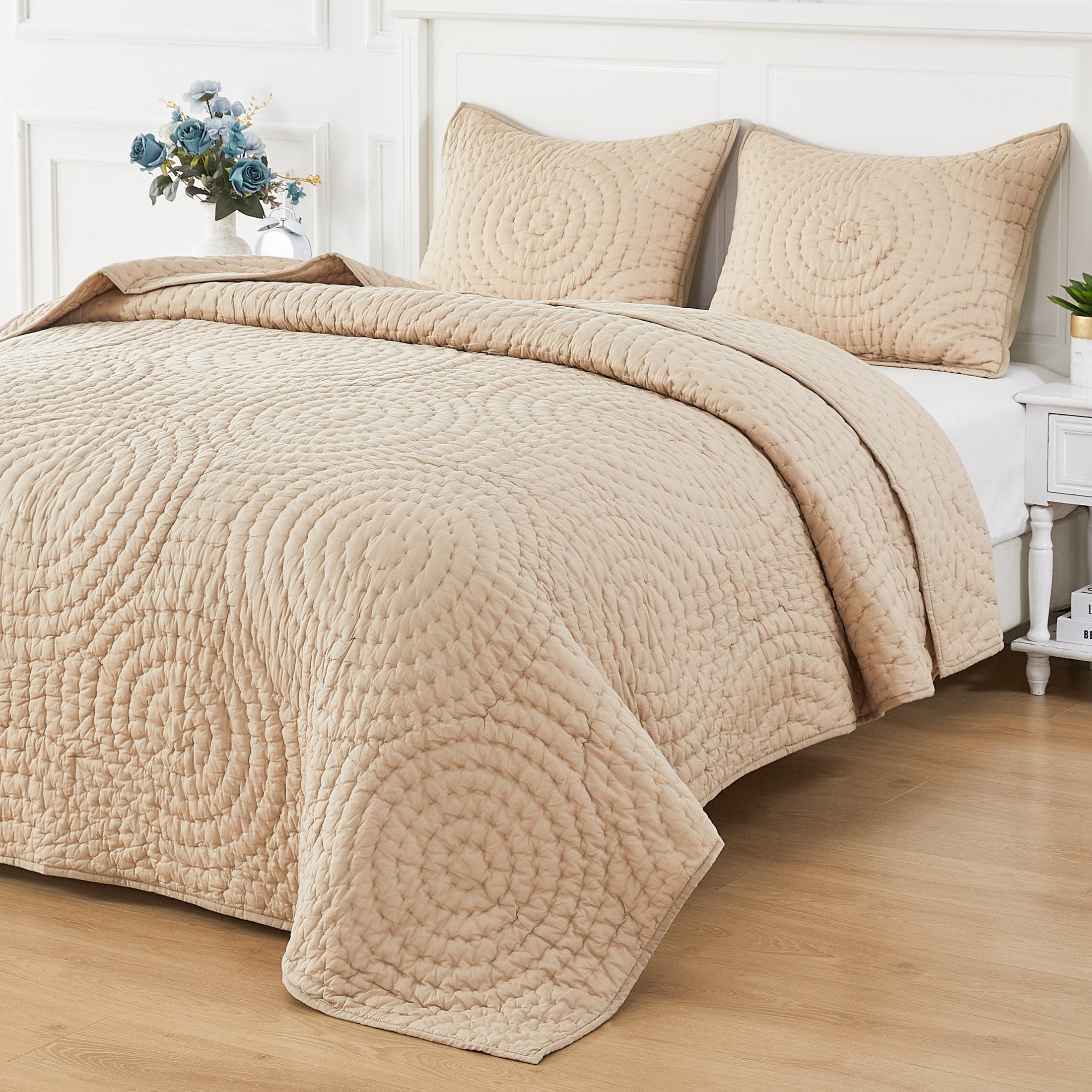 Halo Cotton Voile Hand Stitched Quilt Set by Mélange Home