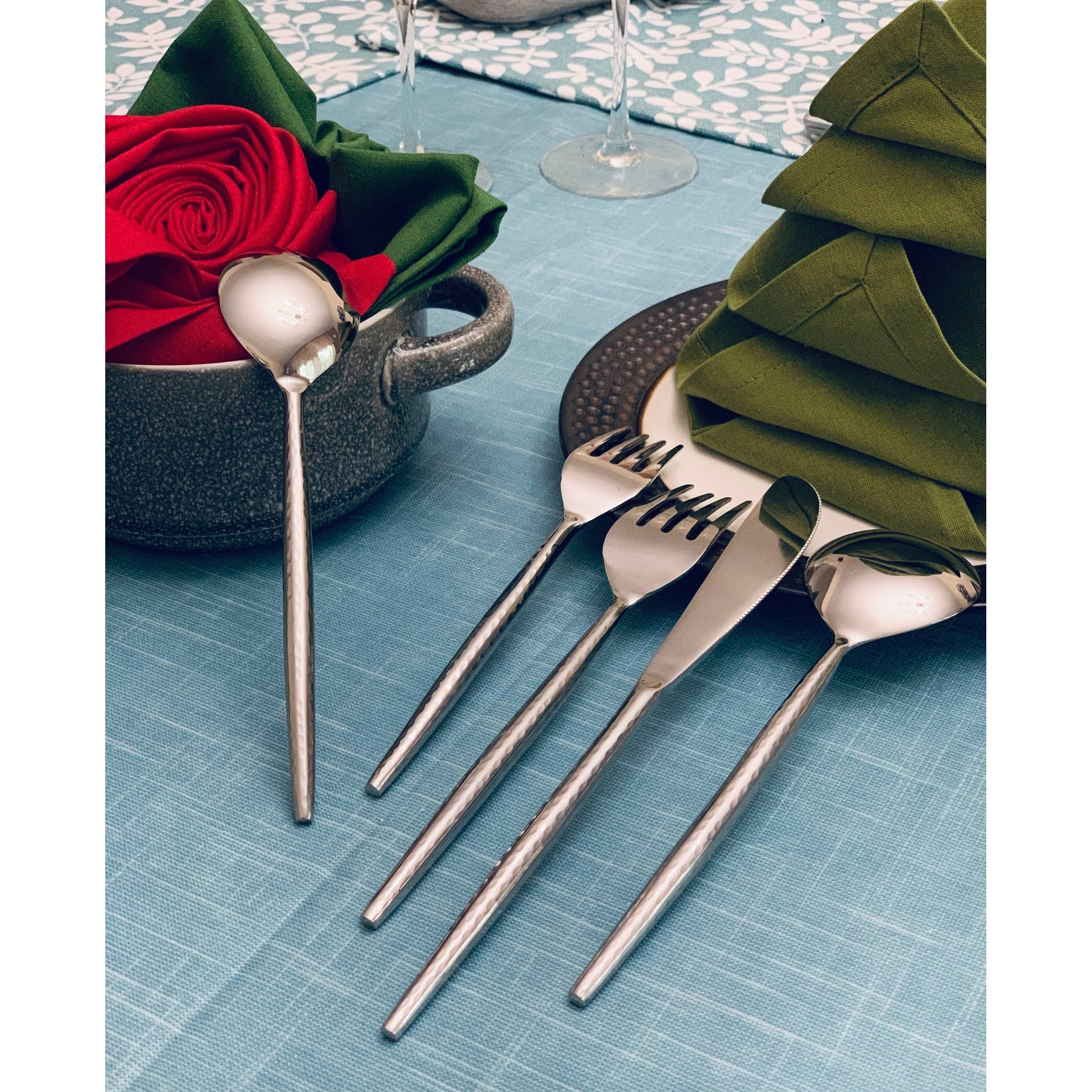 Stainless Steel Hammered Flatware Set 20pcs | Vibhsa