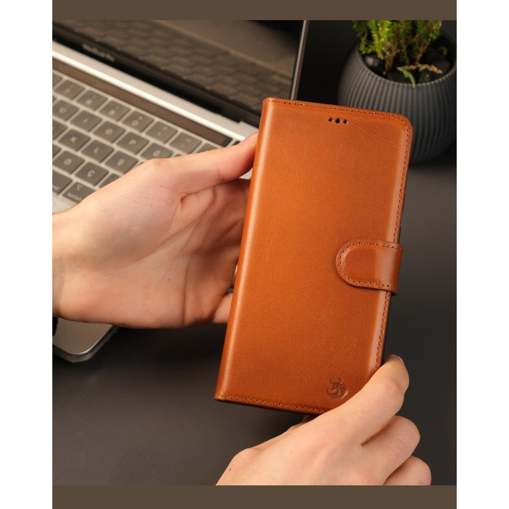 Leather Samsung Galaxy S25 Wallet Case | Buffalo