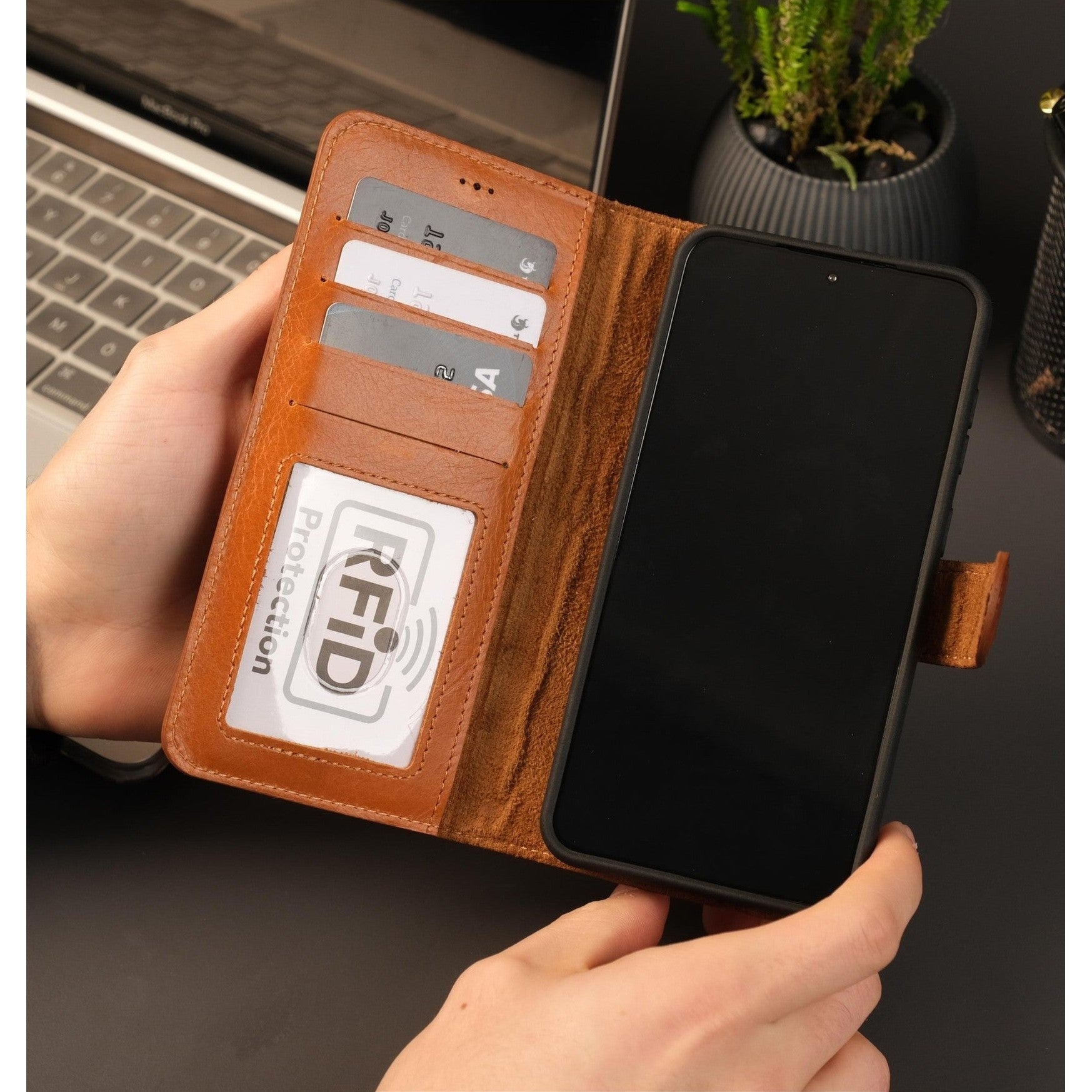 Leather Samsung Galaxy S25 Wallet Case | Buffalo