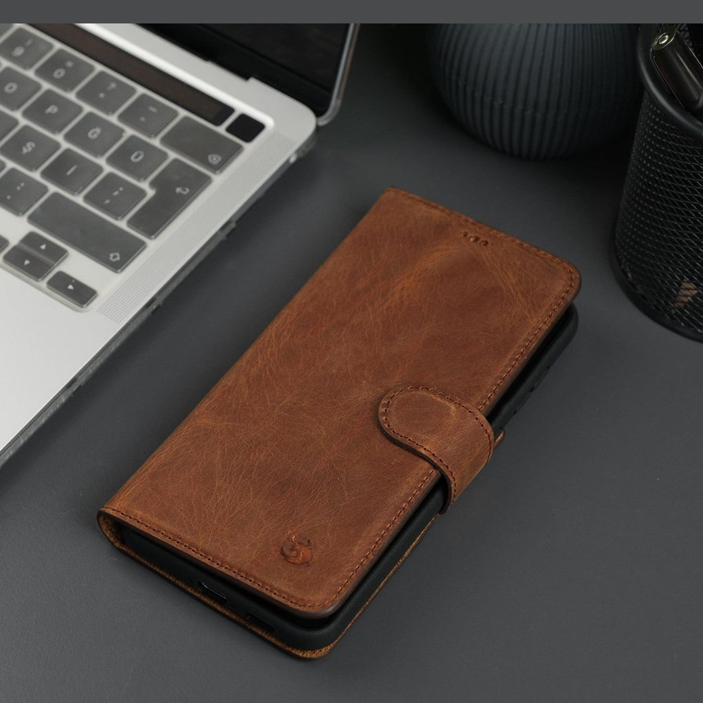 Leather Samsung Galaxy S25 Wallet Case | Buffalo