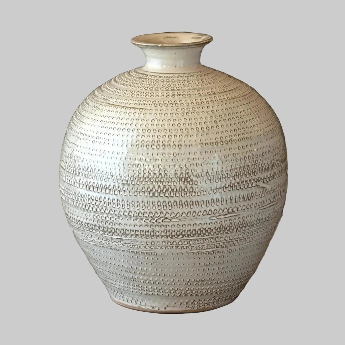 Lupe Vase