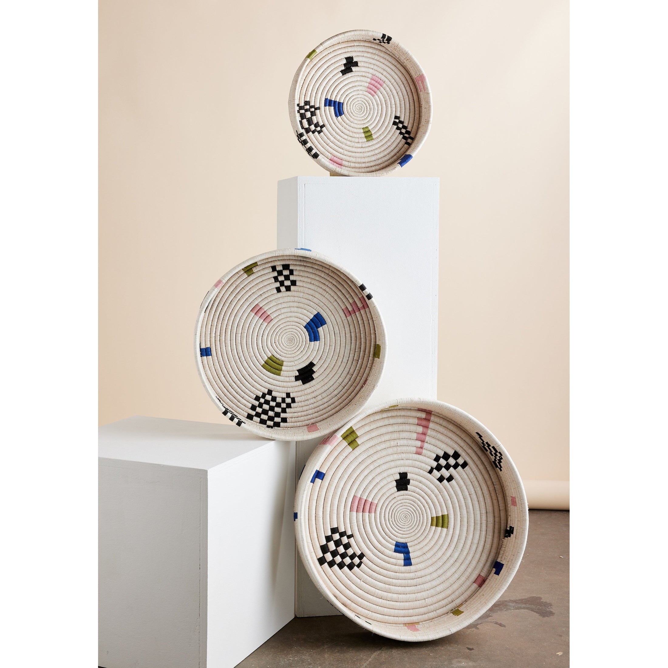 Mosaic Woven Nesting Tray