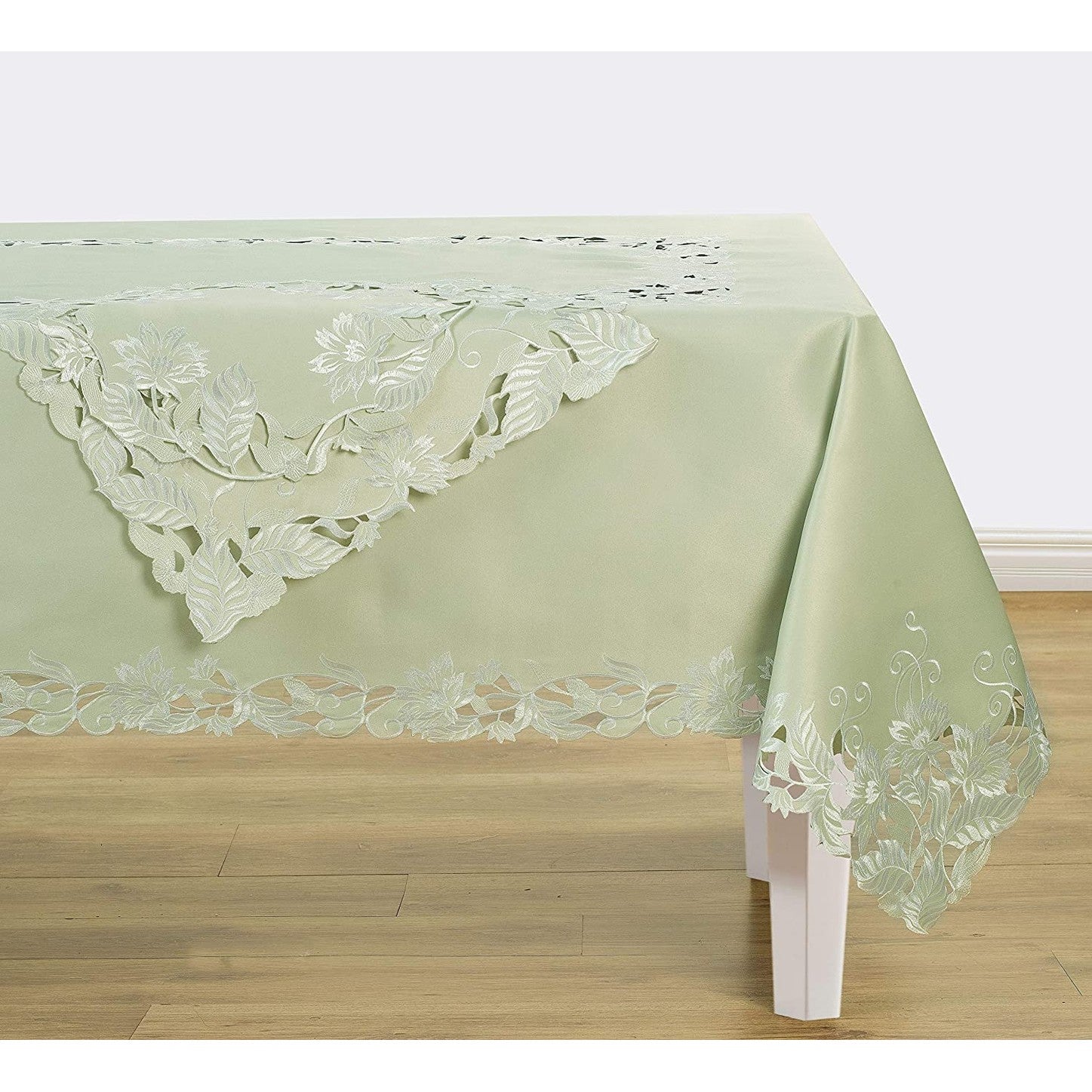 Placemats with European Embroidery - The Daulton Collection