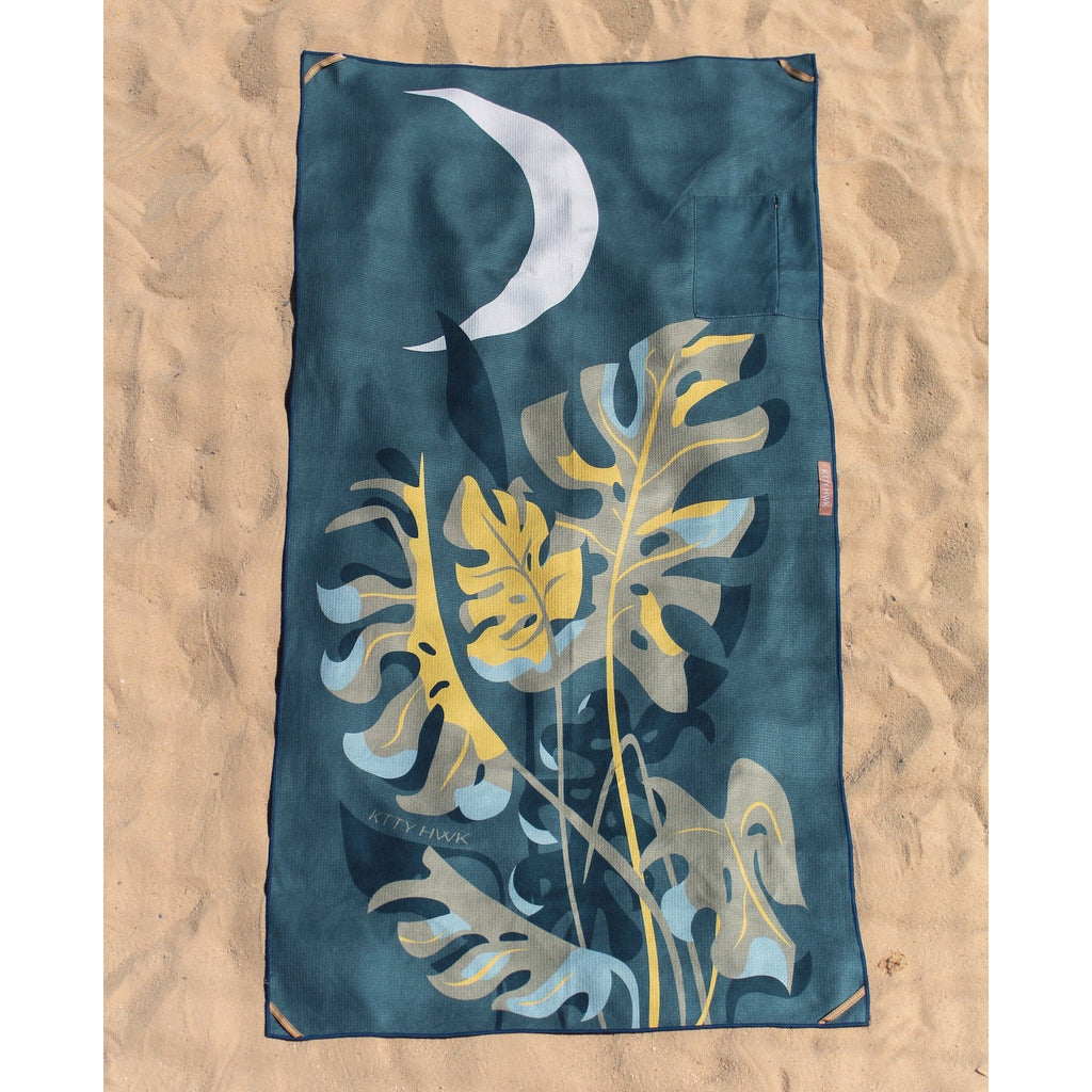 Premium Sand-Free Beach Towel Waffle Weave | KTTYHWK