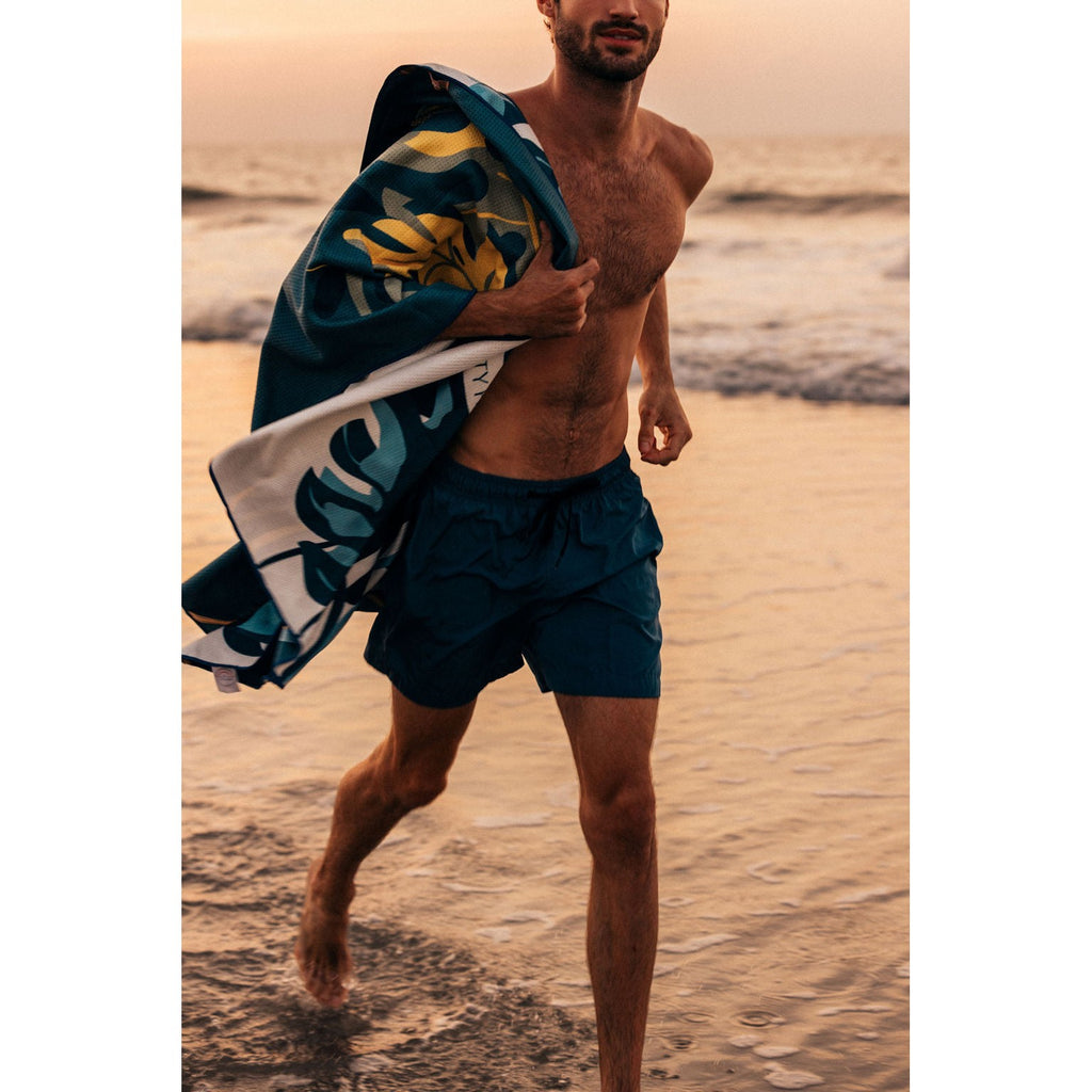 Premium Sand-Free Beach Towel Waffle Weave | KTTYHWK