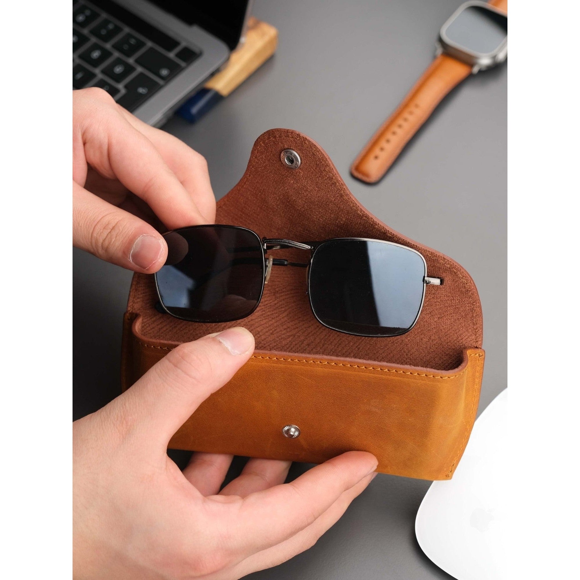 Rochester Full-Grain Leather Eyeglass Case