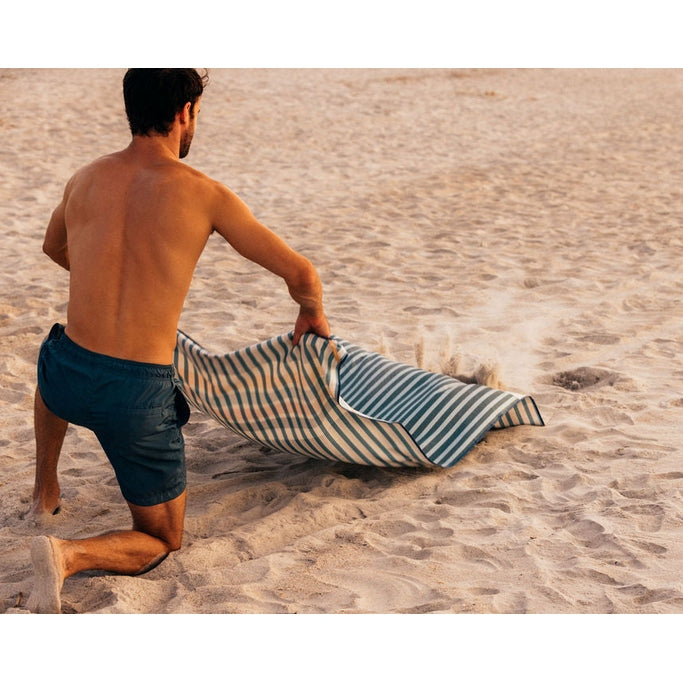 Sand-Free Textured Waffle Beach Towel Standard | KTTYHWK