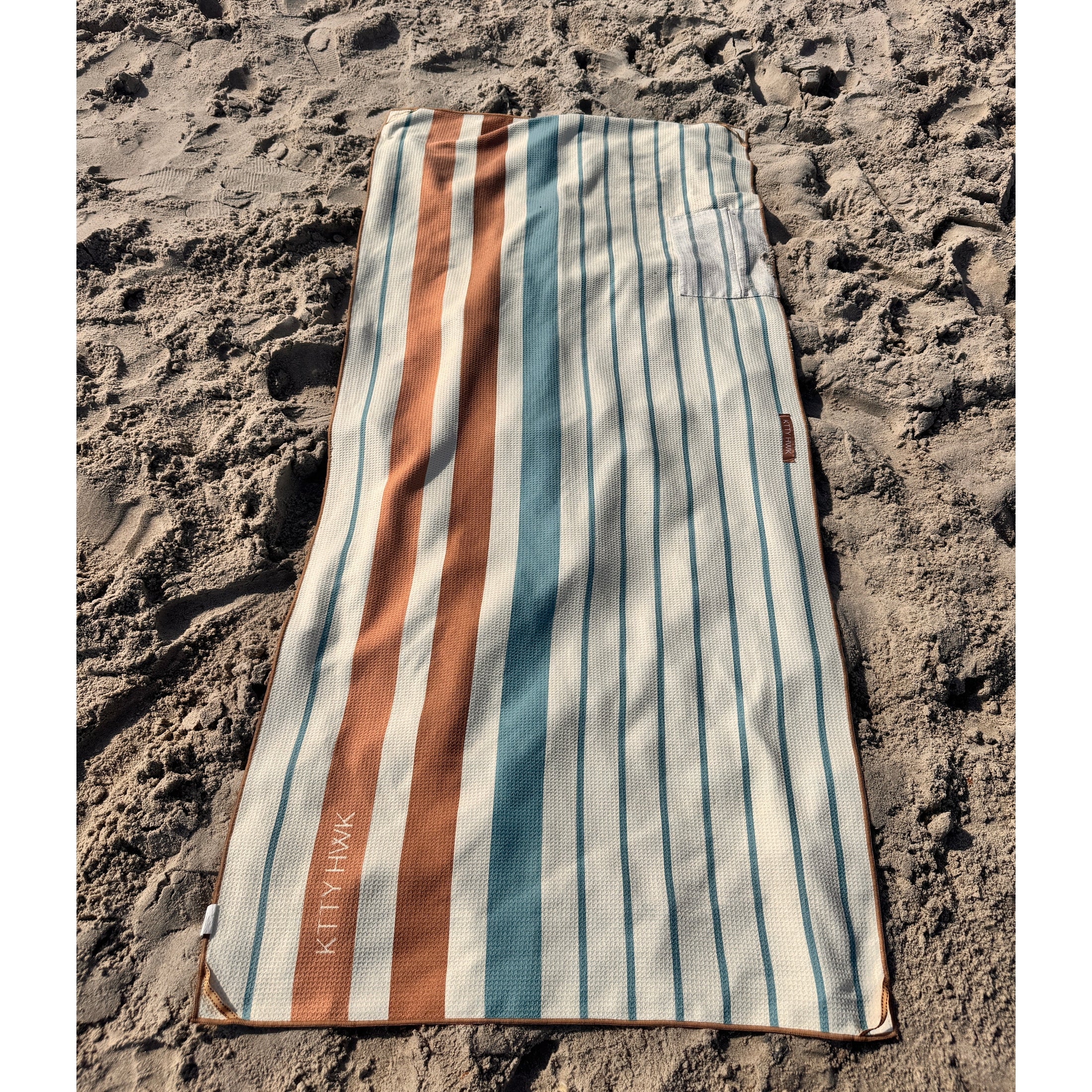 Sandproof Waffle Beach Towel Deluxe Elite | KTTYHWK