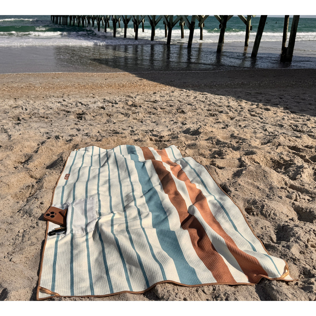 Sandproof Waffle Beach Towel Deluxe Elite | KTTYHWK