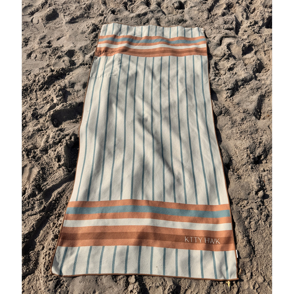 Sandproof Waffle Beach Towel Deluxe Elite | KTTYHWK